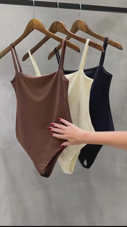 Body Strapless + Dos Bodys Rectos