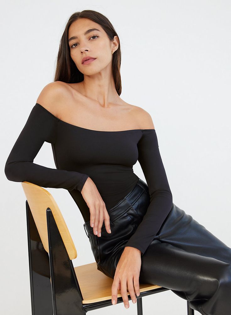 Top cuello ancho + Top Aura